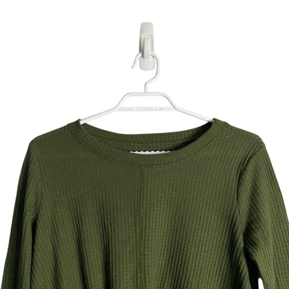 Jackson Rowe Women's Green Knit Top - Picture 2 of 7